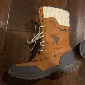 Amazing Snow boots , Accepting offers